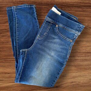 Women’s Pull-On Skinny Jeans – Classic Stretch Denim
